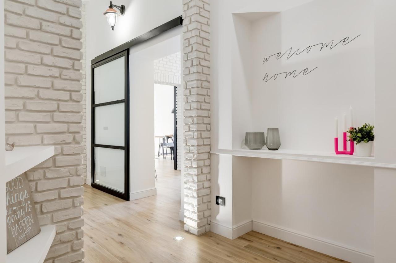 Bmga L Glam Industrial 3-Bed Apartment In Termini Rom Exteriör bild