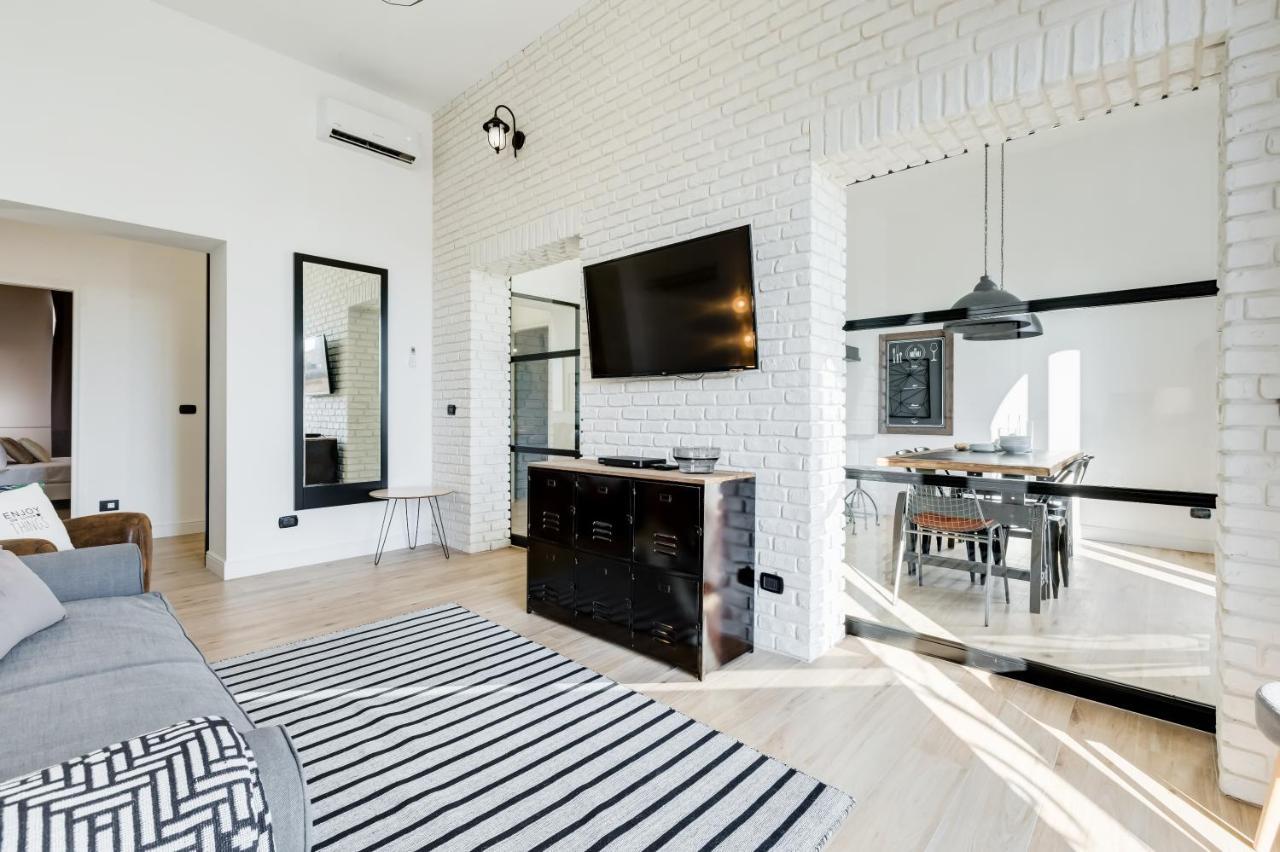 Bmga L Glam Industrial 3-Bed Apartment In Termini Rom Exteriör bild