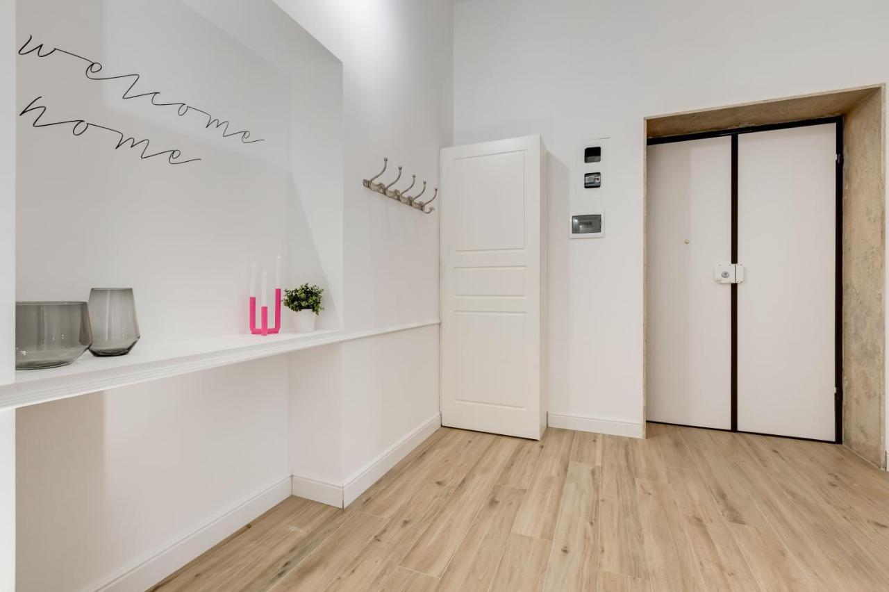 Bmga L Glam Industrial 3-Bed Apartment In Termini Rom Exteriör bild