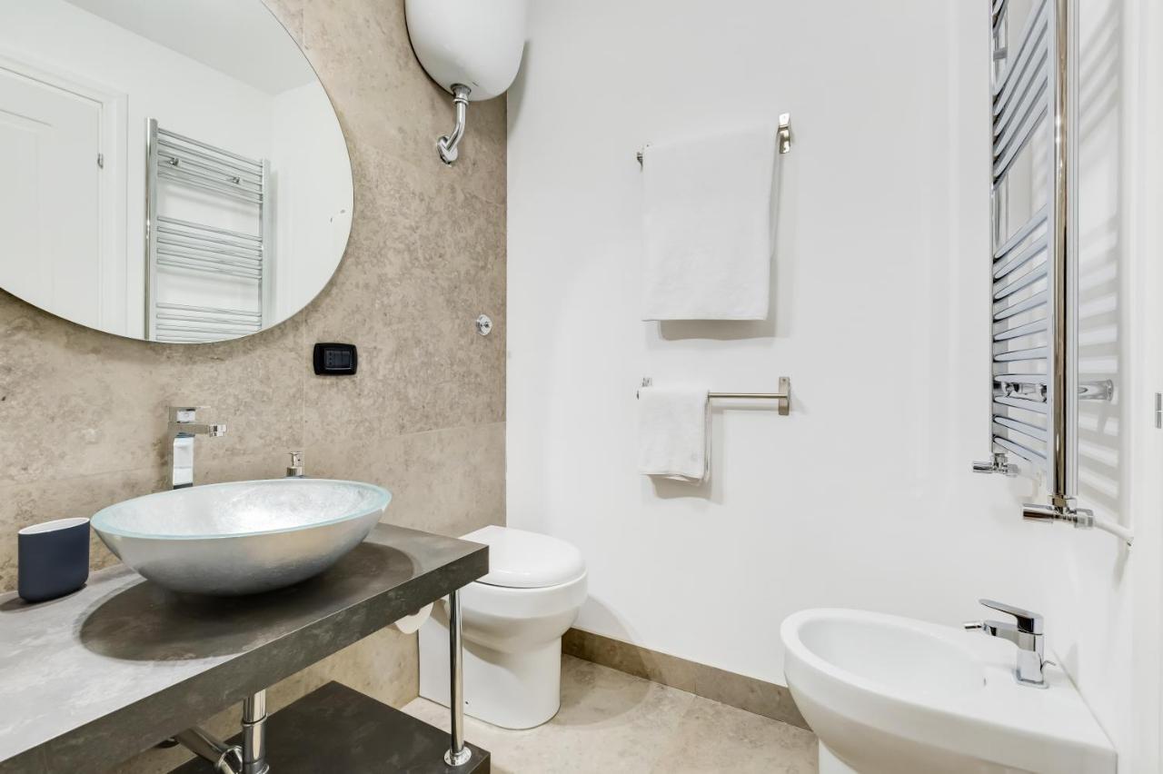 Bmga L Glam Industrial 3-Bed Apartment In Termini Rom Exteriör bild