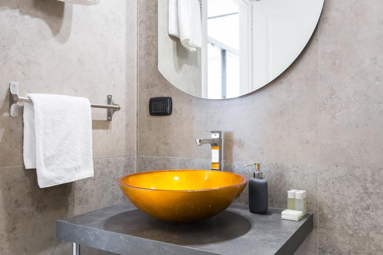 Bmga L Glam Industrial 3-Bed Apartment In Termini Rom Exteriör bild