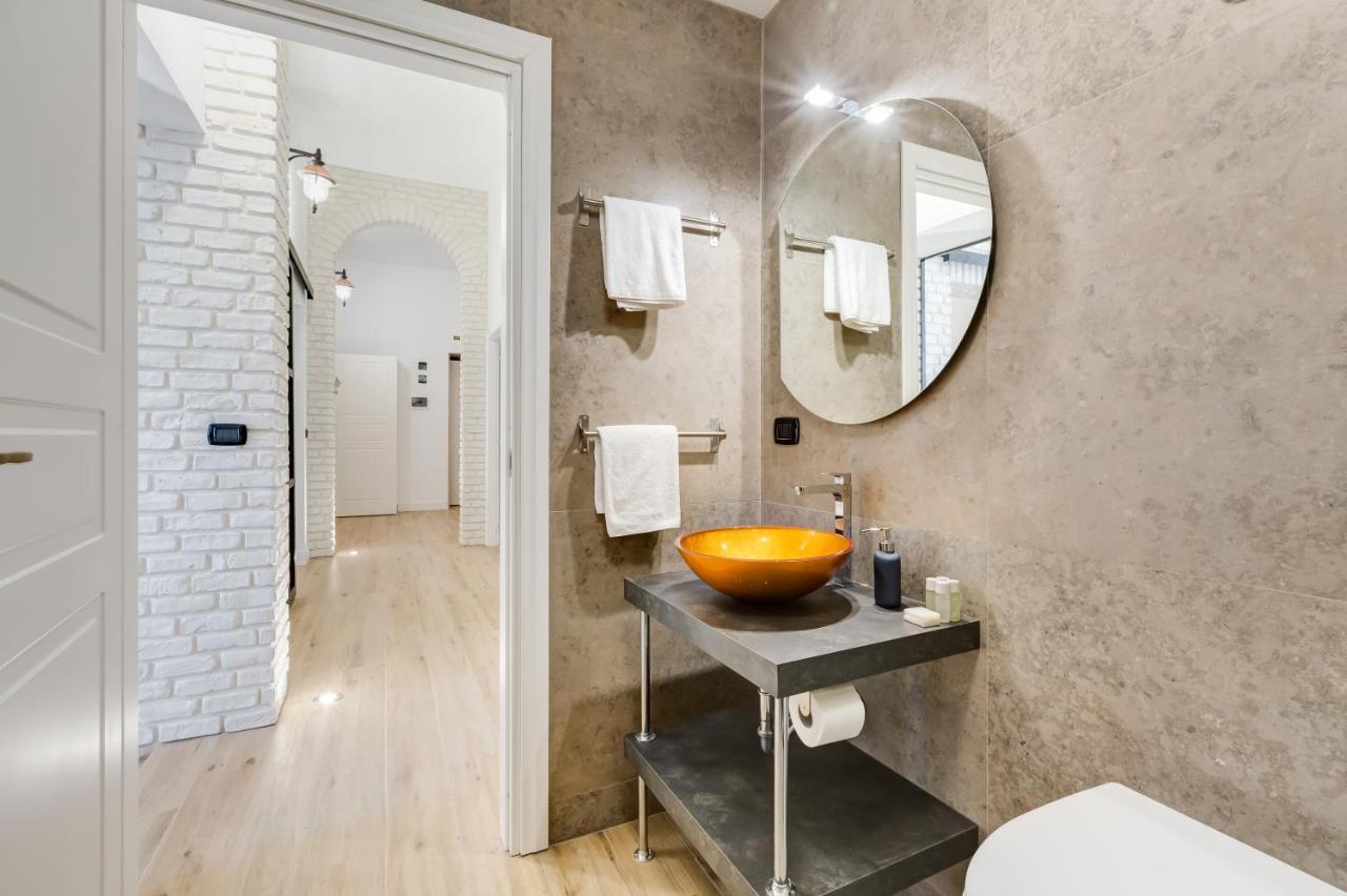 Bmga L Glam Industrial 3-Bed Apartment In Termini Rom Exteriör bild